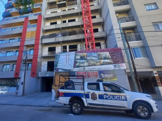 Obrero cayó de un segundo piso de un edificio en construcción