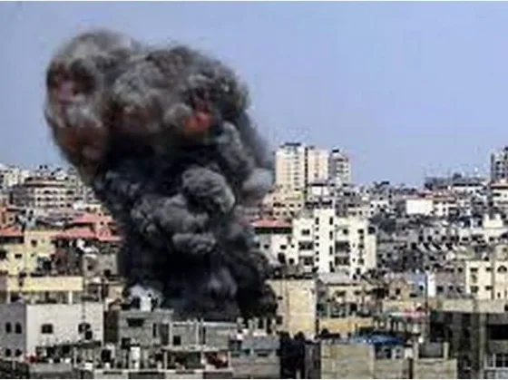 Israel bombardeó toda la Franja de Gaza luego de que EEUU vetó el cese al fuego