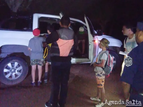 Rescatan a una familia de turistas atrapada en la Cascada de Alemanía