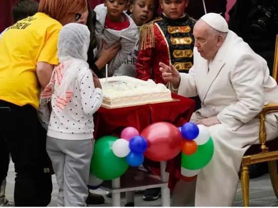 El Papa Francisco cumplió 87 años: celebró rodeado de niños en un centro pediátrico