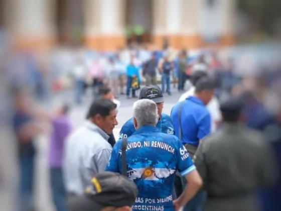 Veteranos de Malvinas se manifestaron frente a la Legislatura por un polémico proyecto de Ley