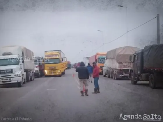 Falta de gasoil: Continua la protesta de camioneros en Las Lajitas