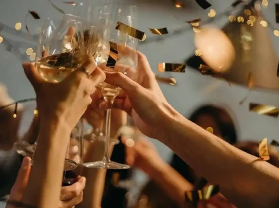 RITUALES de AÑO NUEVO 2024: qué hacer para que llegue el amor, la salud, el dinero y trabajo
