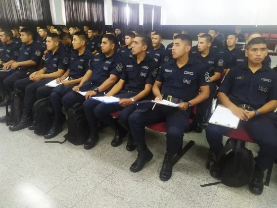 Se realizó una capacitación a personal policial en la primera intervención en la investigación