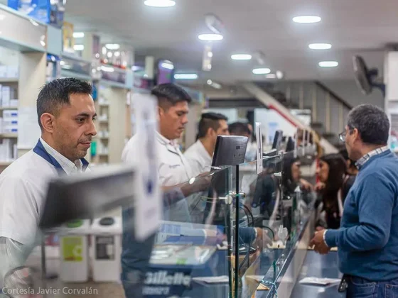 Las farmacias paran una hora este viernes y presentan un amparo contra el DNU