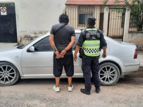 La Policia demoró a un salteño y recuperó un vehículo robado en Córdoba