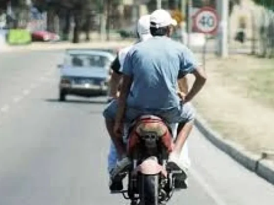 Un motochorro detenido tras cometer dos ilícitos