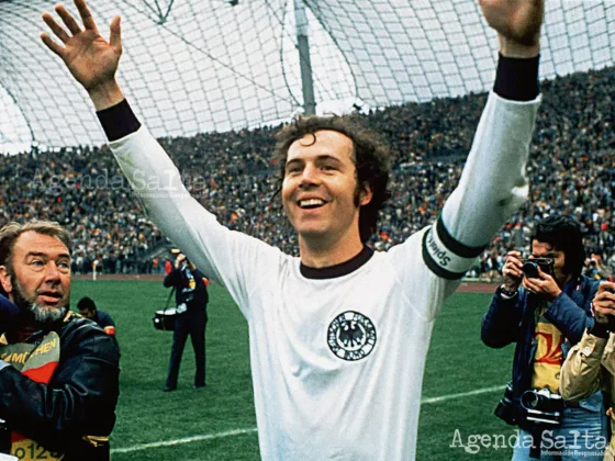Franz Beckenbauer se consagró campeón del mundo como jugador en el Mundial de 1974