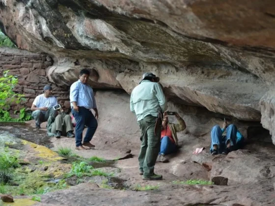 Verificaron el estado de conservación de las pinturas rupestres en Guachipas