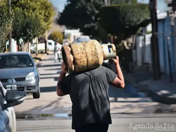 Aumentó la garrafa social en Salta ¿a cuánto se venden en los barrios?