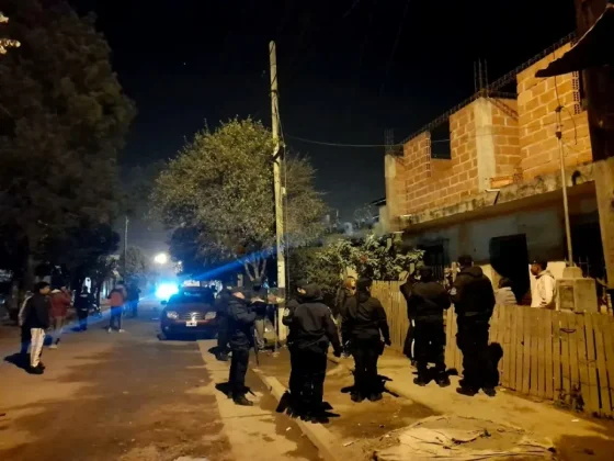 Estaban en una "fiesta clandestina" y la policía la clausuró