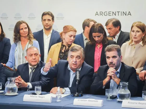Ley Ómnibus: El Gobierno acelera la negociación con la oposición dialoguista