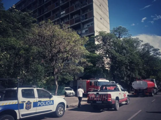 Esta tarde se registró un incendio en el Monoblock Salta