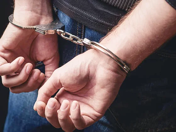 Un abogado y un agente de Tránsito detenidos por la desaparición de una camioneta del canchón municipal