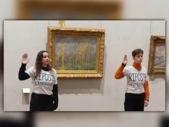 Dos activistas climáticas lanzaron sopa a un cuadro de Monet