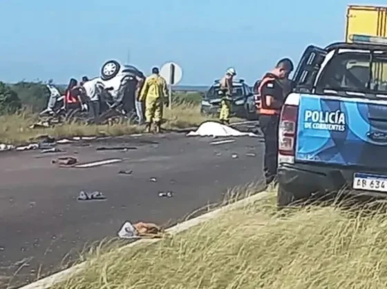 TRAGEDIA: una familia entera murió tras chocar de frente con un camión en plena ruta