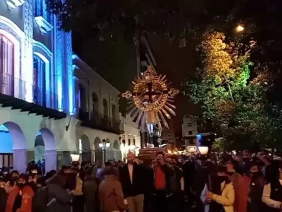 Se inicia los viernes de Vía Crucis en la plaza 9 de Julio