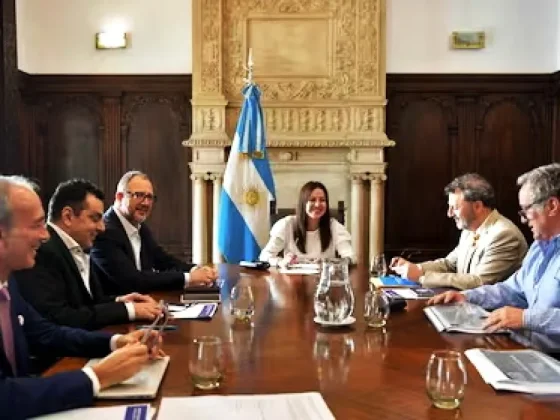 El Gobierno convocará a los gremios nacionales docentes y prepara un decreto para neutralizar un eventual paro