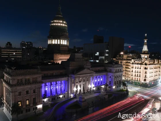 El Congreso se iluminó por el 211° aniversario de la Batalla de Salta
