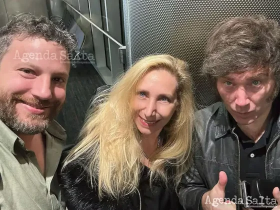 Milei viajó junto a su hermana, Karina y Santiago Oría.