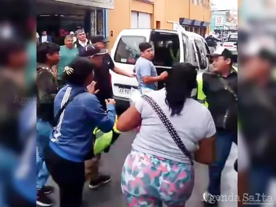 Manteros intentaron impedir el secuestro de mercadería en el microcentro