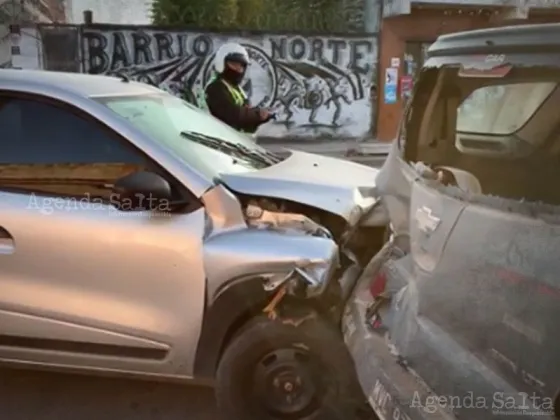 Salteña manejaba copeteada, volvía de la gira, chocó y arruinó la camioneta de una familia