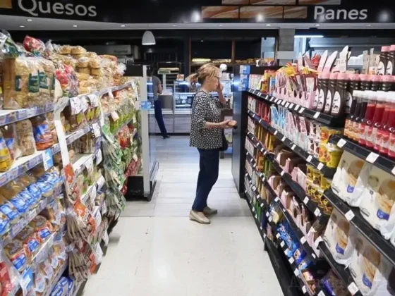Consumo: las ventas minoristas cayeron 27% entre enero y febrero
