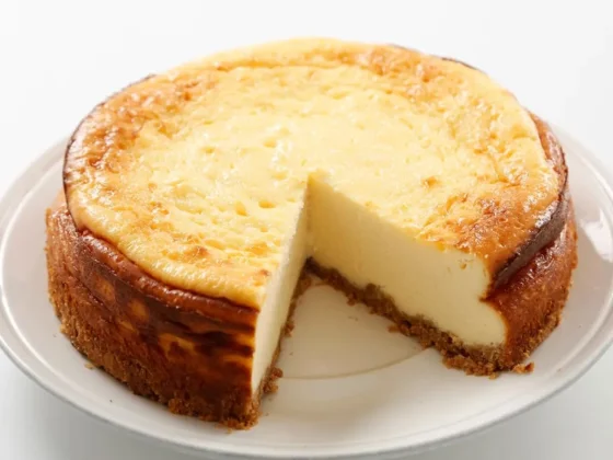 Cheesecake con tres ingredientes: la receta más fácil y económica para sorprender a tu familia