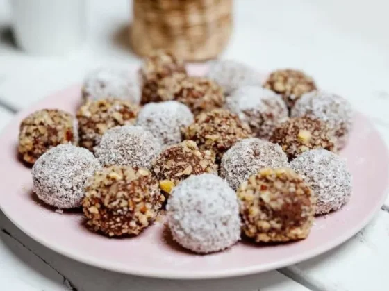 Receta de Trufas con galletitas, dulce de leche y chocolate