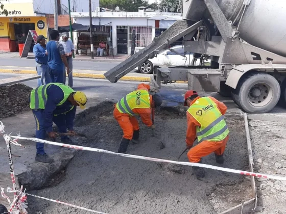 El municipio efectúa arreglos de calzadas en distintos puntos de la ciudad