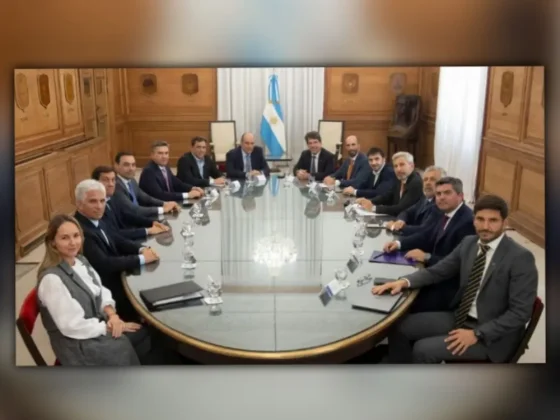 Terminó la reunión de los gobernadores en la Casa Rosada y se dilata la negociación por la Ley Ómnibus