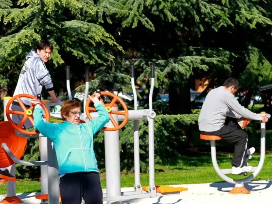 La actividad física es inherente a la salud integral de personas de todas las edades