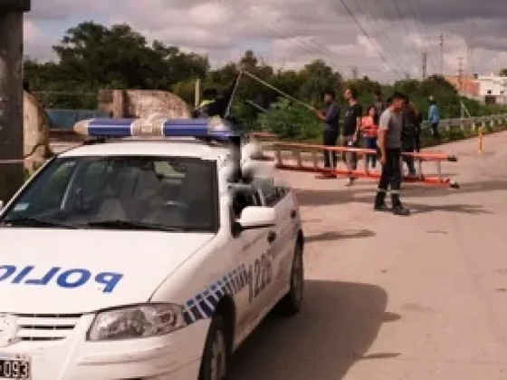 URGENTE: encontraron un cadáver flotando en el río Arenales