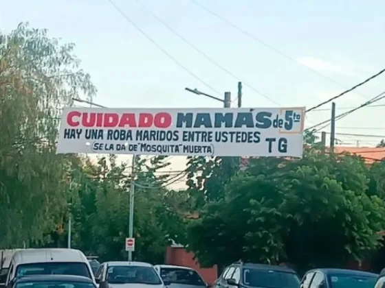 NO ME QUEME: Escracharon a una mami "roba maridos"