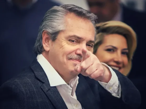 La Justicia dictó la inhibición bienes de Alberto Fernández en la causa por el escándalo de los seguros