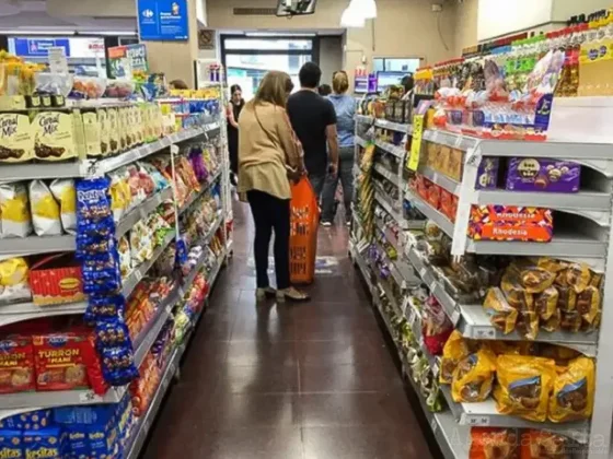 Derrumbe del consumo: caída de dos dígitos en hipermercados