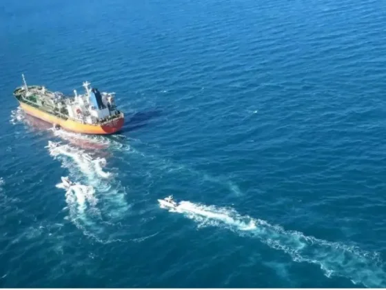 Irán incautó un barco carguero vinculado a Israel