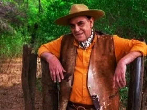 SORPRESA EN EL FOLKLORE: El Chaqueño Palavecino vuelve a su pueblo Rancho El Ñato