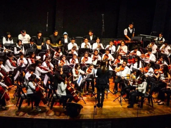 Rock Nacional Sinfónico en el Teatro Provincial Juan Carlos Saravia