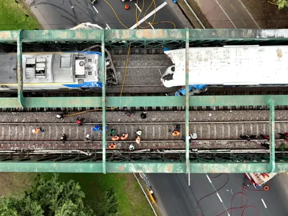 Chocaron dos trenes: trasladaron a 30 heridos y asistieron a otros 70 en el lugar del accidente