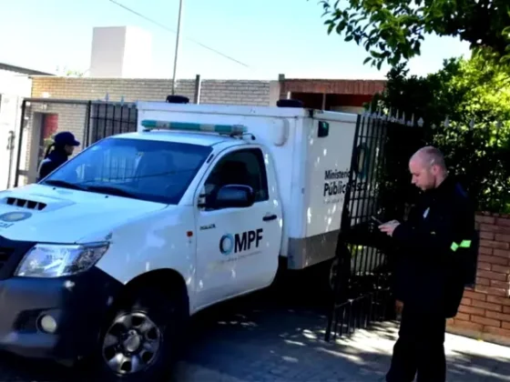 TRISTEZA: un jubilado chocó a su perro, dejó su camioneta en marcha para ayudarlo y murió aplastado