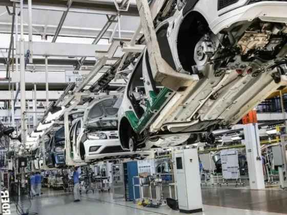 Fuerte inversión de Volkswagen: producirá en serie camiones y buses