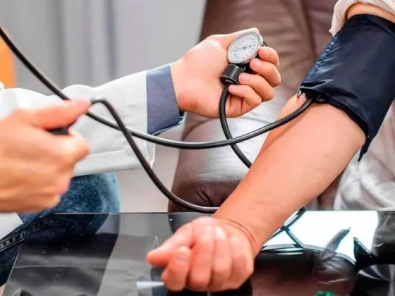 El control de la hipertensión previene enfermedades cardiovasculares y renales