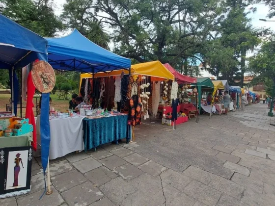 En los Paseos Artesanales de la ciudad se festejará el día de la patria con chocolatada