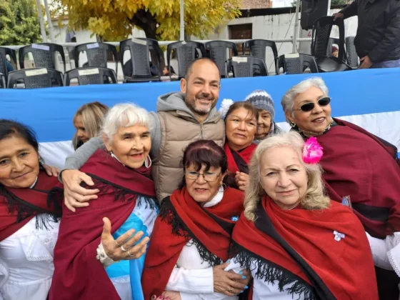 Emiliano Durand conmemoró el 214º aniversario de la Revolución de Mayo