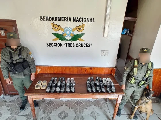 Pisada blanca: Viajaban en colectivo con cocaína oculta en zapatos y zapatillas