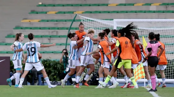 La Selección argentina aplastó 5-0 a Uruguay en la Copa América femenina y sueña con las semifinales