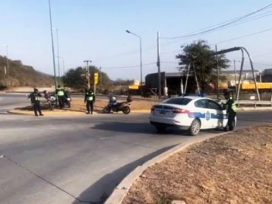 Terrible choque en Circunvalación Este: un salteño murió cuando lo trasladaban al hospital