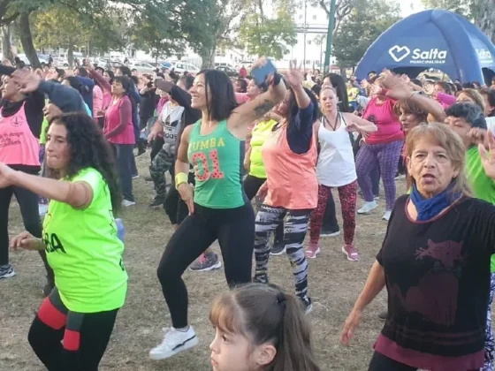 Con más de 250 participantes, se llevó a cabo el "Zumbatón"