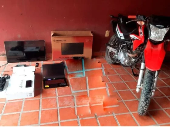 Detienen a un hombre vinculado en estafas a través de pagos virtuales falsos